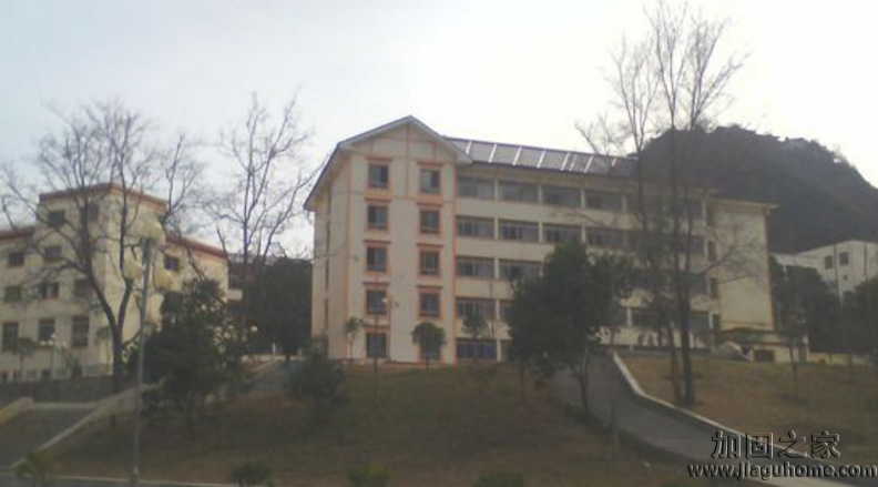 如何對(duì)震后學(xué)校進(jìn)行維修加固，確保學(xué)生如期正常開(kāi)學(xué)?